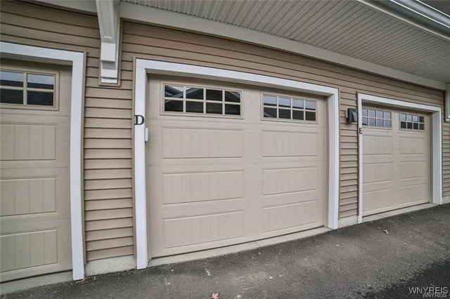 $2,575 | 275 Northill Drive, Unit D, Amherst, NY 14221