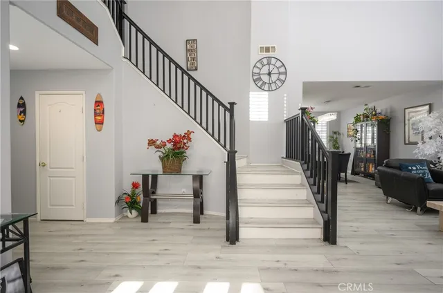 a view of entryway and hall