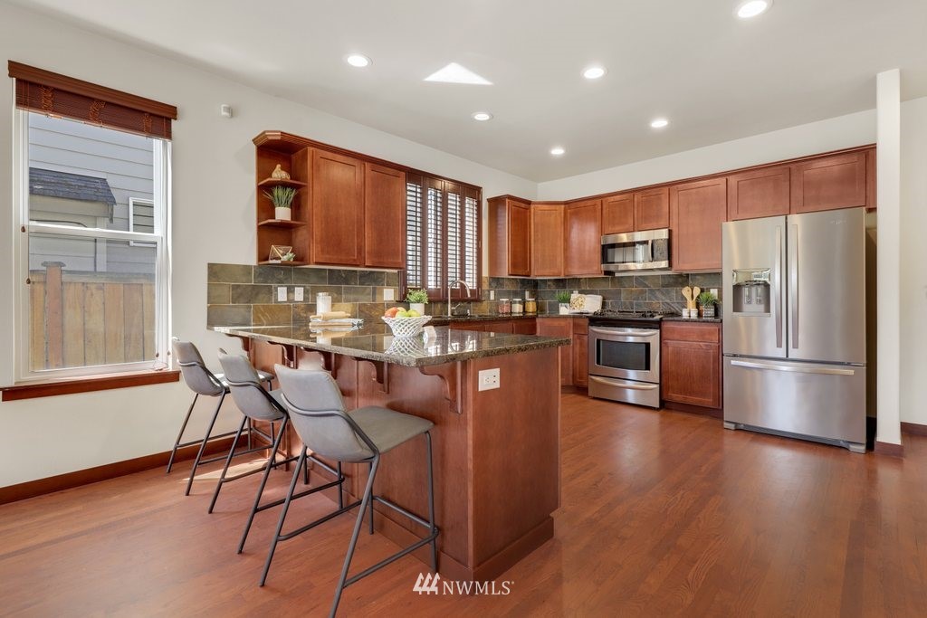 18501 42nd Avenue Southeast Bothell, WA 98012 - Photo 14 of 40 Gallery Image 14