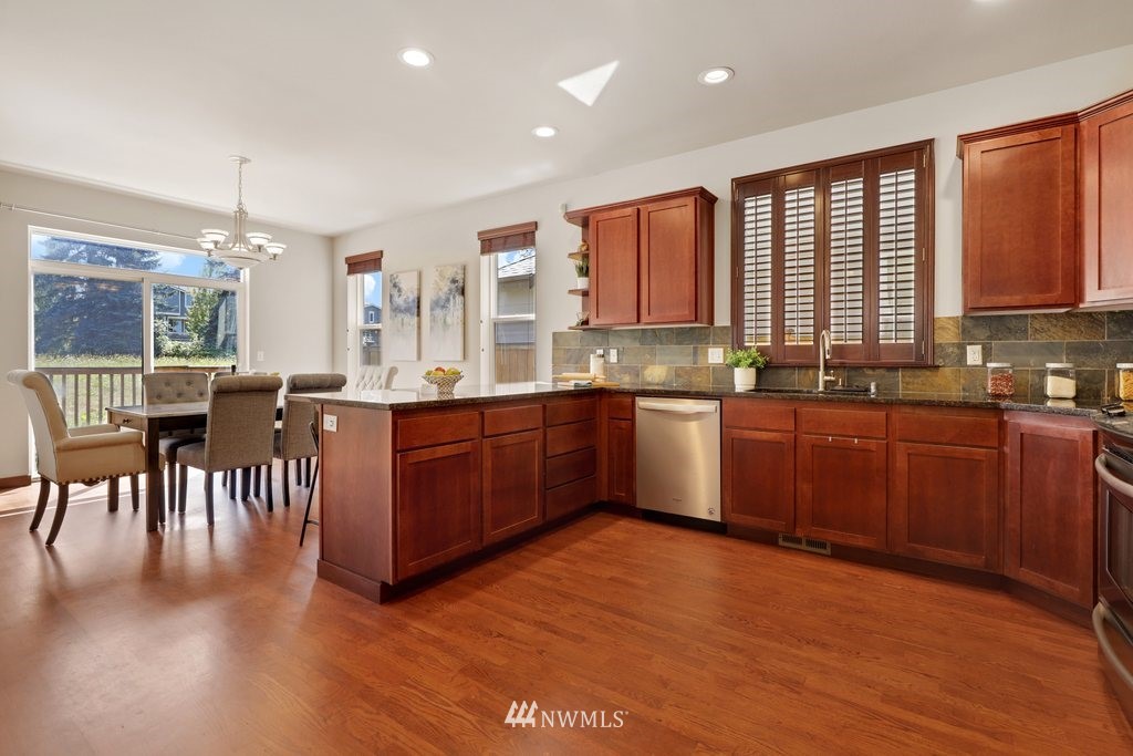 18501 42nd Avenue Southeast Bothell, WA 98012 - Photo 15 of 40 Gallery Image 15