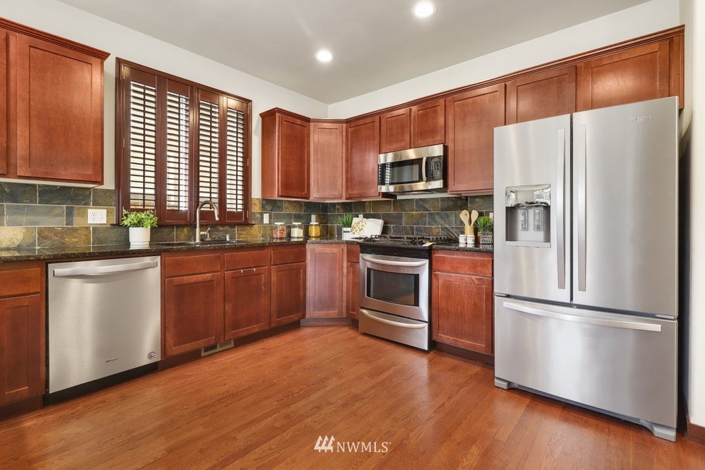 18501 42nd Avenue Southeast Bothell, WA 98012 - Photo 16 of 40 Gallery Image 16
