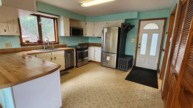 $369,000 | 282 Penniman Road, Plainfield, NH 03781