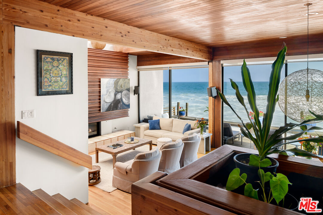 24638 Malibu Road Malibu, CA 90265 - Photo 10 of 34