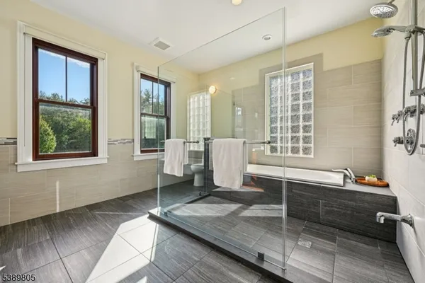 $5,488,888 | 882 South Orange Avenue, Short Hills, NJ 07078