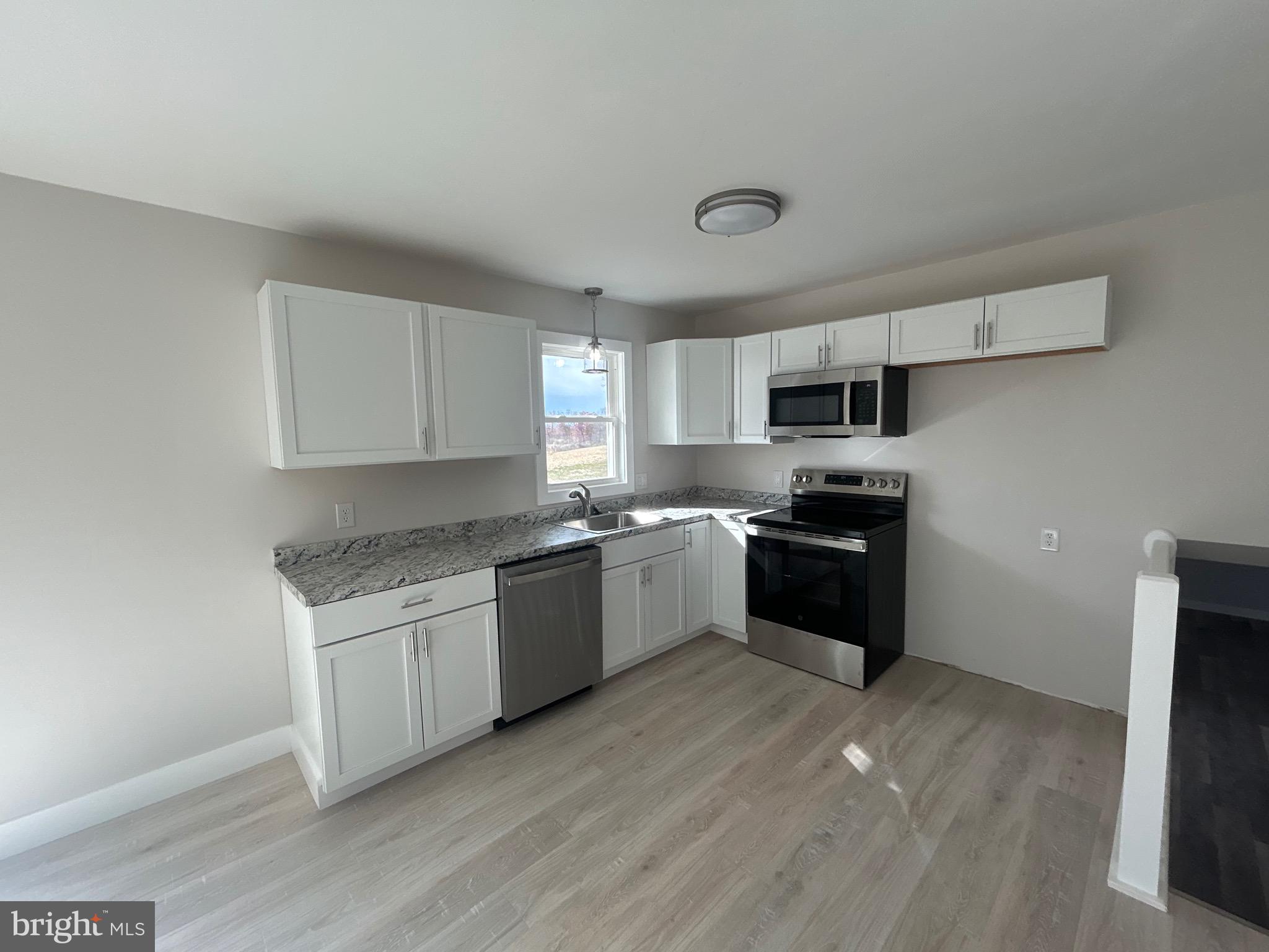 1133 Gayman Road Chambersburg, PA 17202 - Photo 3 of 34 Kitchen