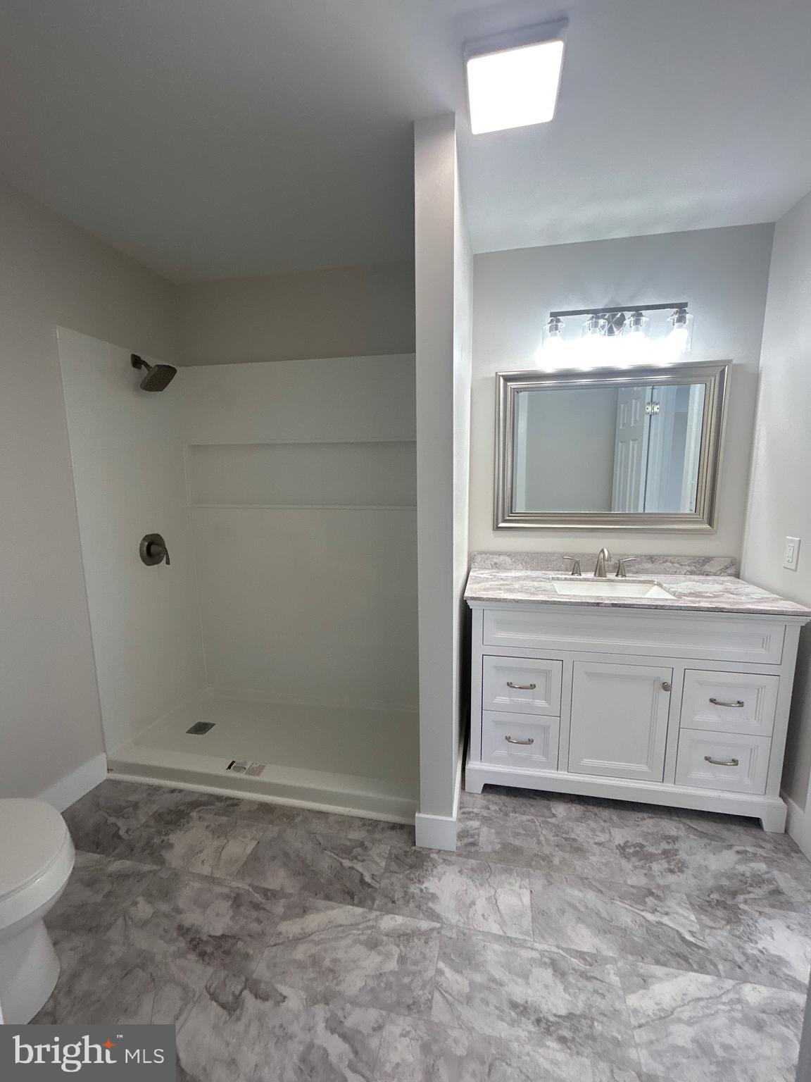 1133 Gayman Road Chambersburg, PA 17202 - Photo 9 of 34 Primary Bathroom