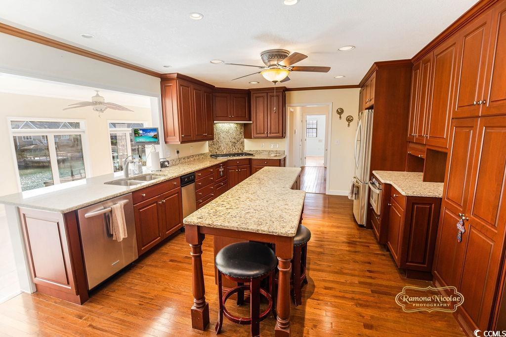 539 Old Field Road Murrells Inlet, SC 29576 - Photo 6 of 39 Kitchen with sink, hardwood / wood-style flooring,