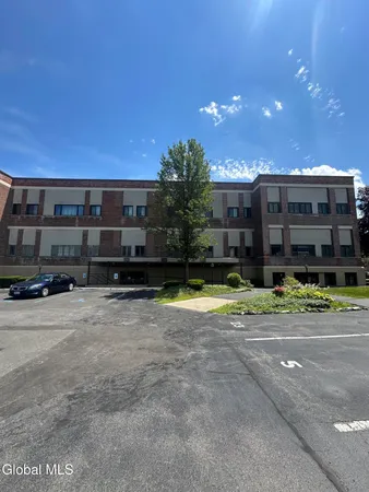 $1,575 | 222 South Ten Broeck Street, Unit 16, Scotia, NY 12302