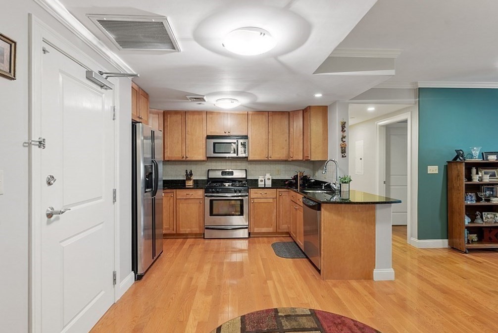 426 Main Street, Unit 205 Stoneham, MA 02180 - Photo 5 of 26