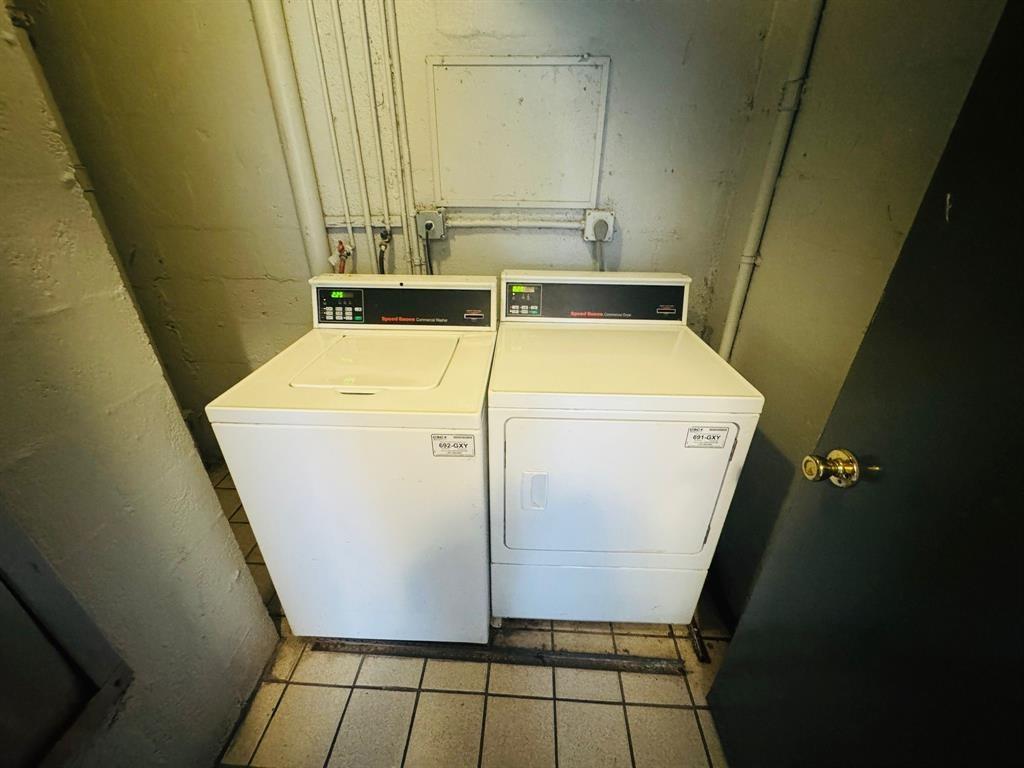 1850 North Congress Avenue, Unit 208 West Palm Beach, FL 33401 - Photo 15 of 15 a utility room with dryer and washer