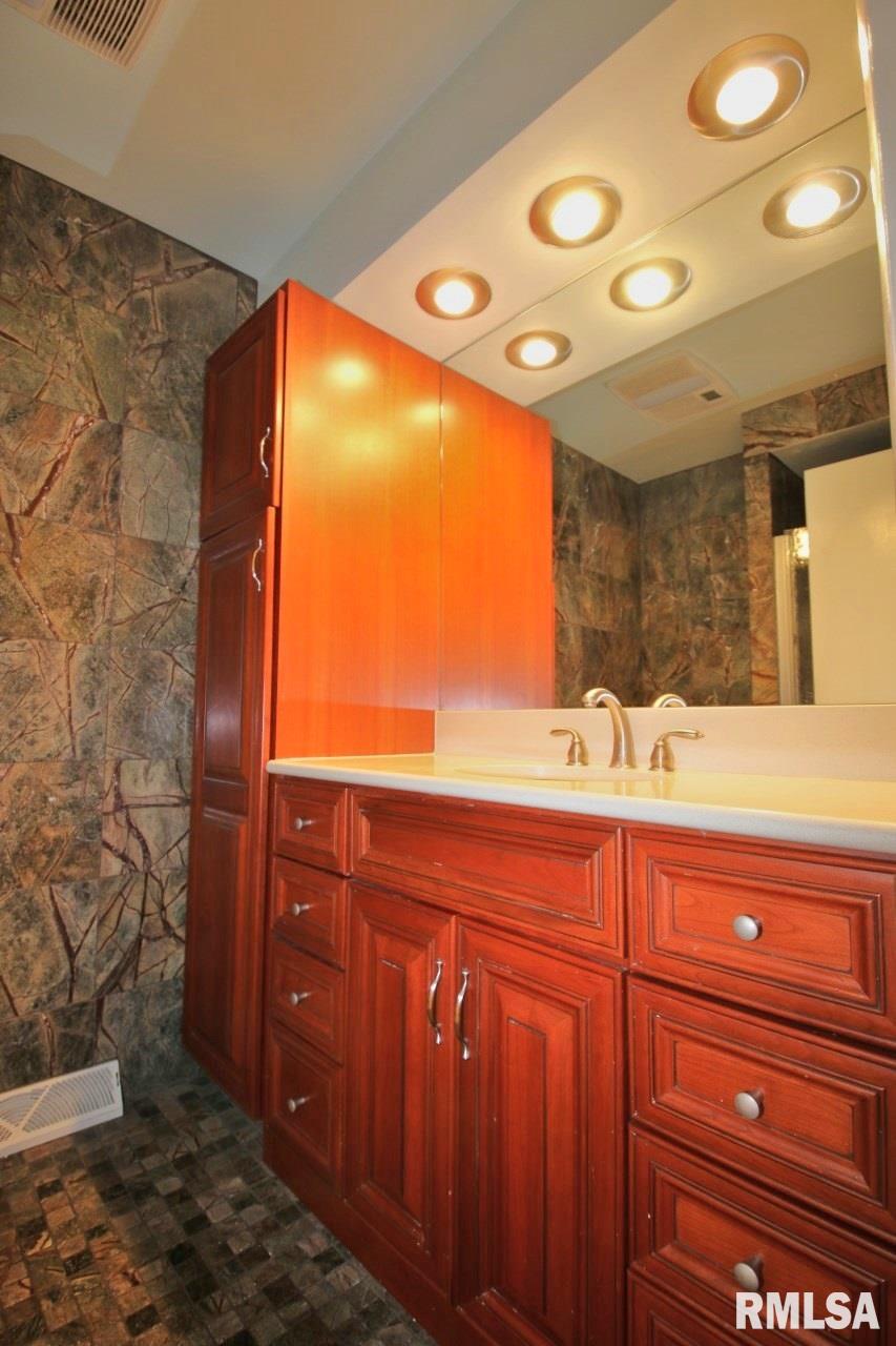 11107 North Trigger Road Dunlap, IL 61525 - Photo 27 of 48 Gallery Image 27