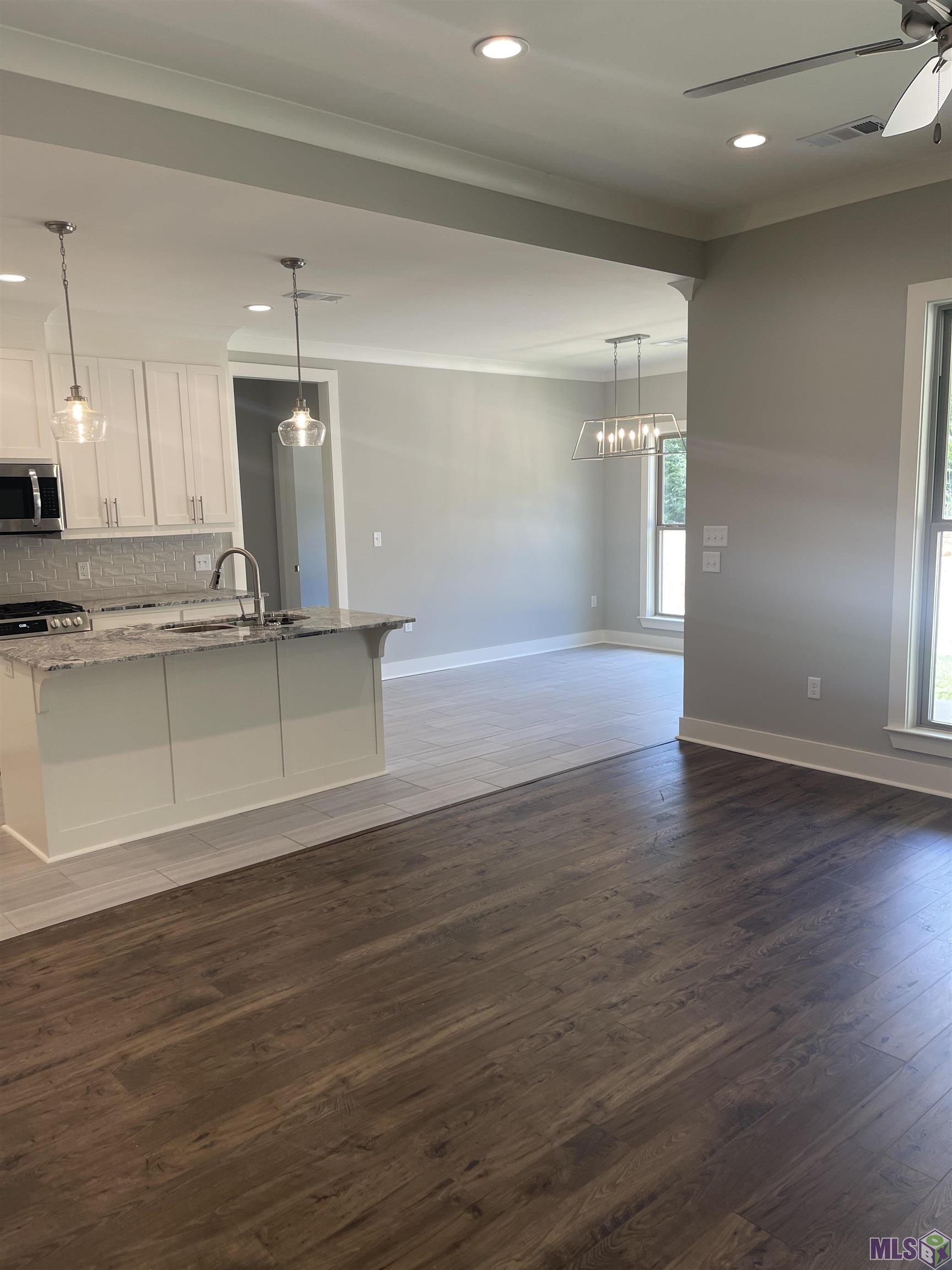 35285 Cane Market Road Denham Springs, LA 70706 - Photo 3 of 16 Gallery Image 3