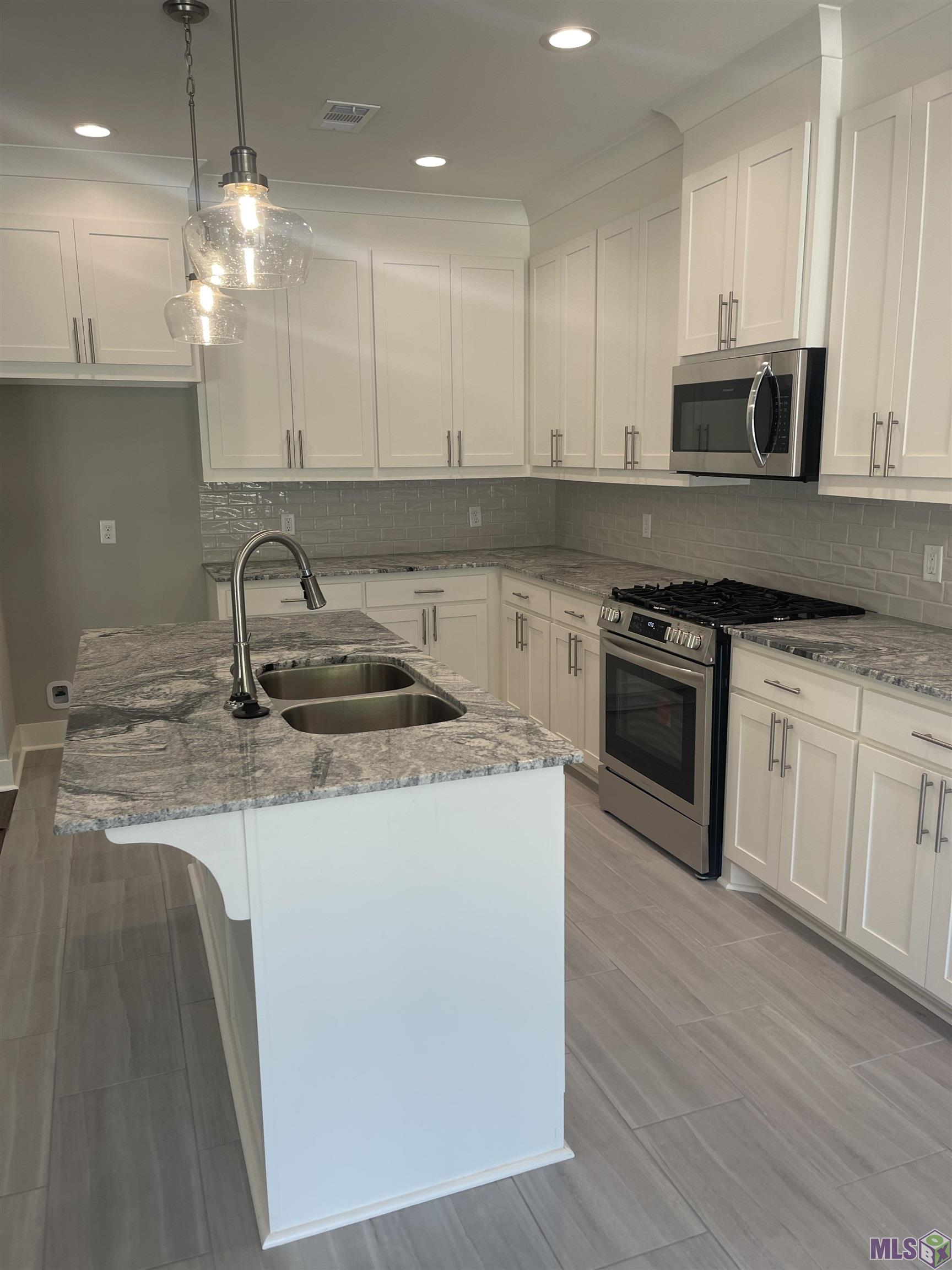 35285 Cane Market Road Denham Springs, LA 70706 - Photo 7 of 16 Gallery Image 7