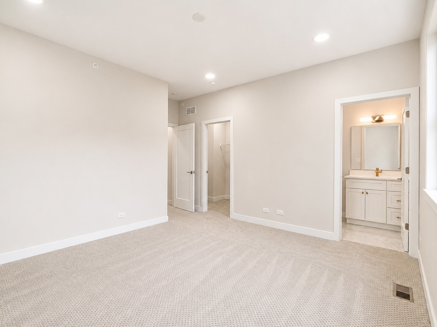 186 East River Road Des Plaines, IL 60016 - Photo 11 of 21