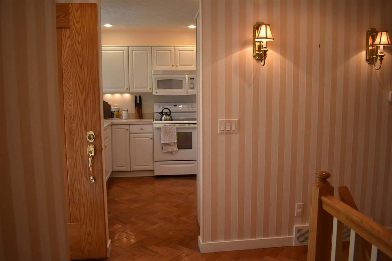 6572 Mission Ridge Traverse City, MI 49686 - Photo 10 of 42 1847047-9.JPG