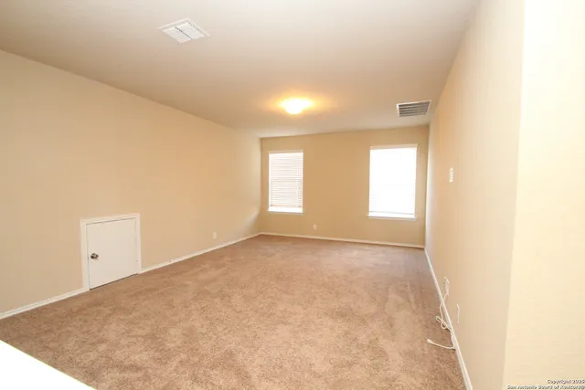 $2,000 | 631 Sage Thrasher, San Antonio, TX 78253