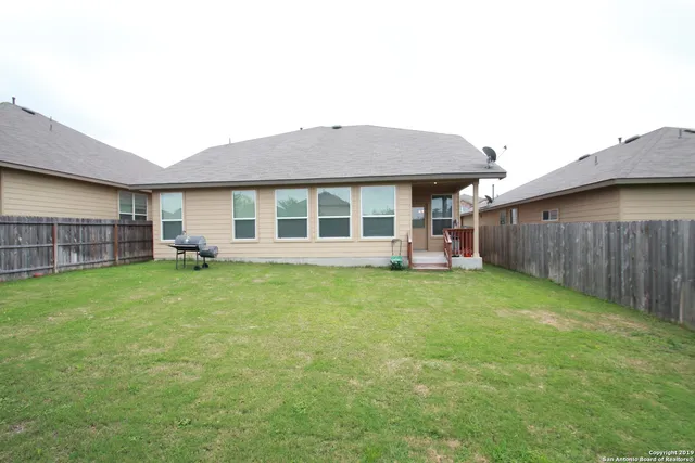 $2,000 | 631 Sage Thrasher, San Antonio, TX 78253