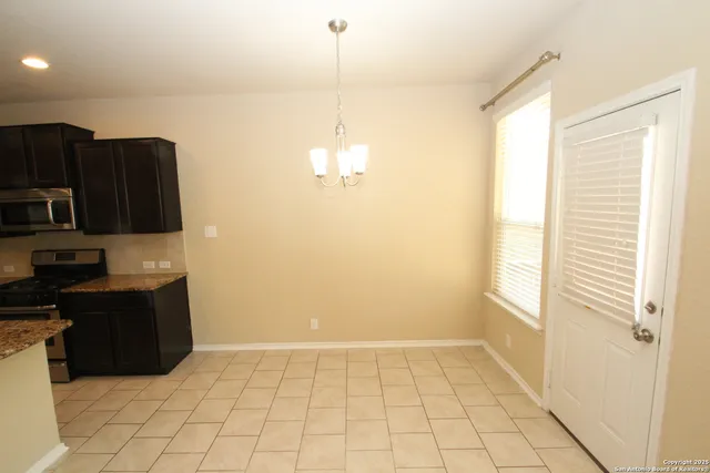 $2,000 | 631 Sage Thrasher, San Antonio, TX 78253