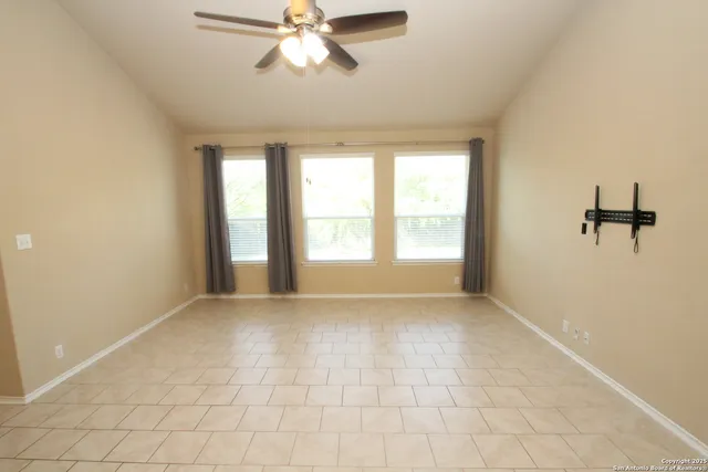 $2,000 | 631 Sage Thrasher, San Antonio, TX 78253