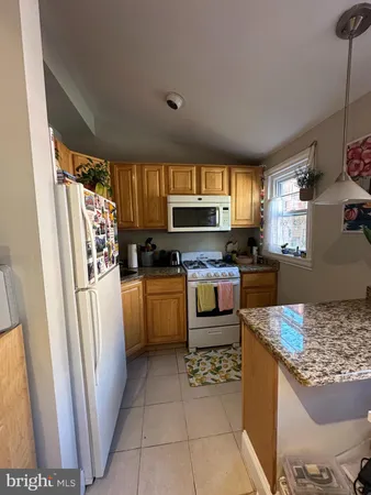 $1,325 | 910 Clinton Street, Unit 3R, Philadelphia, PA 19107