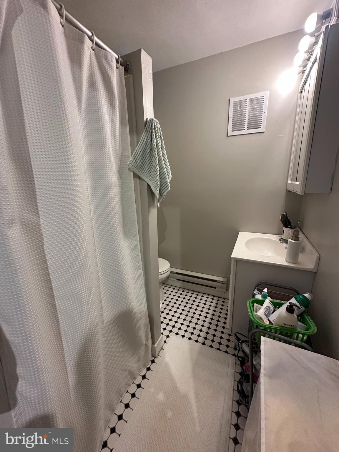 910 Clinton Street, Unit 3R Philadelphia, PA 19107 - Photo 6 of 6