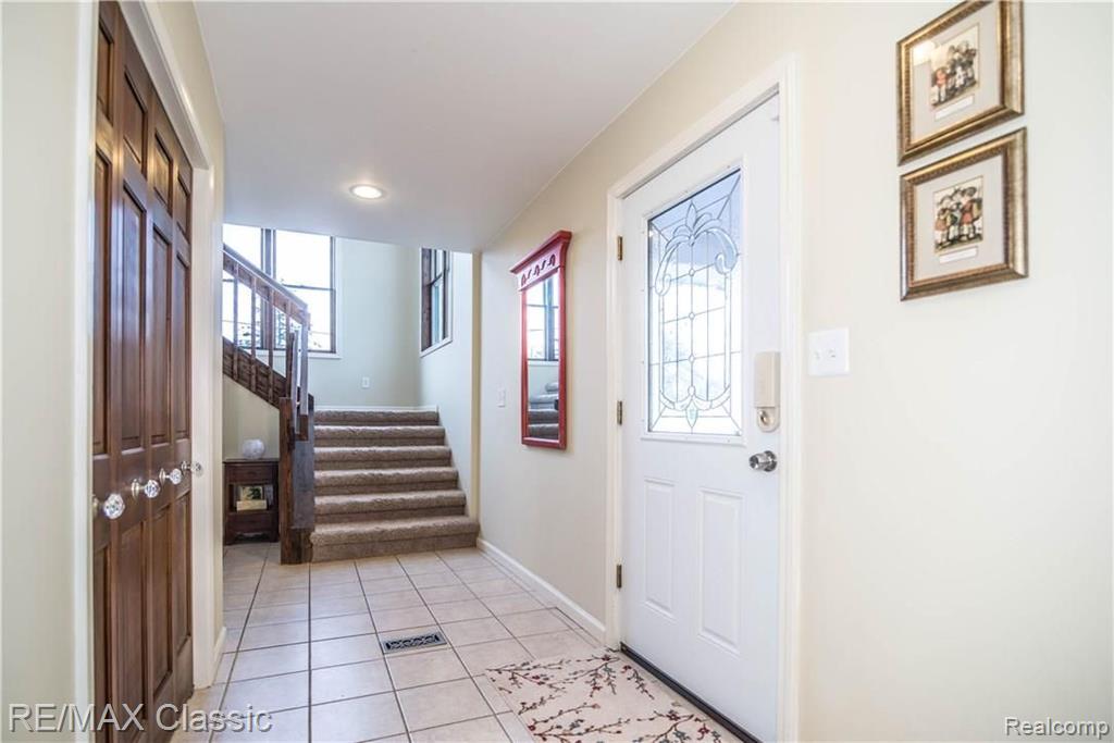 18510 Ridge Road Northville, MI 48168 - Photo 25 of 55
