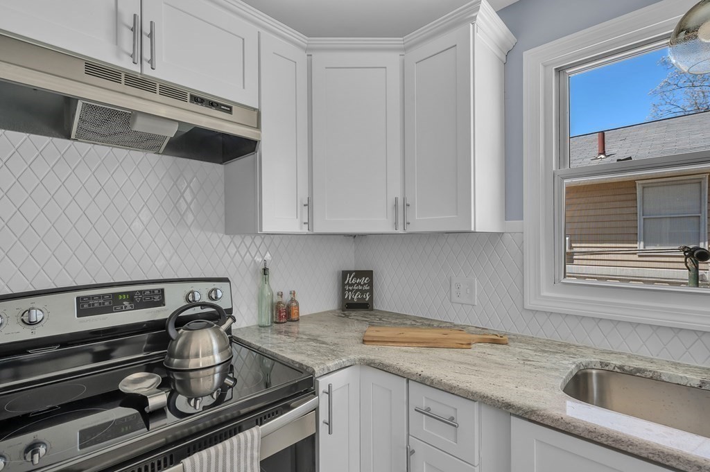 120 Hamilton Street Springfield, MA 01119 - Photo 5 of 36