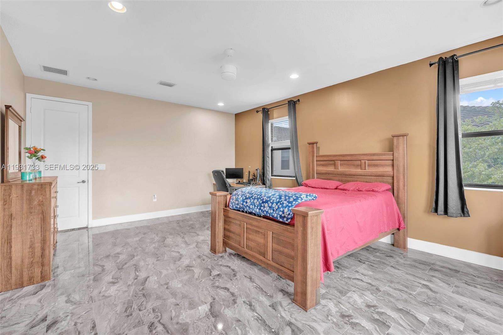 9712 West 34th Lane Hialeah, FL 33018 - Photo 18 of 30