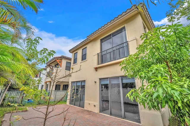 $5,500 | 9712 West 34th Lane, Hialeah, FL 33018