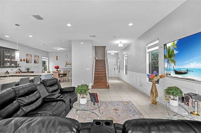 $5,500 | 9712 West 34th Lane, Hialeah, FL 33018