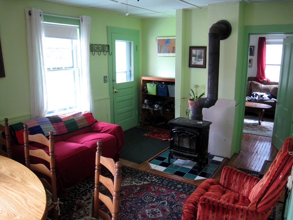 625 Spring Street Northampton, MA 01053 - Photo 4 of 30 Gallery Image 4
