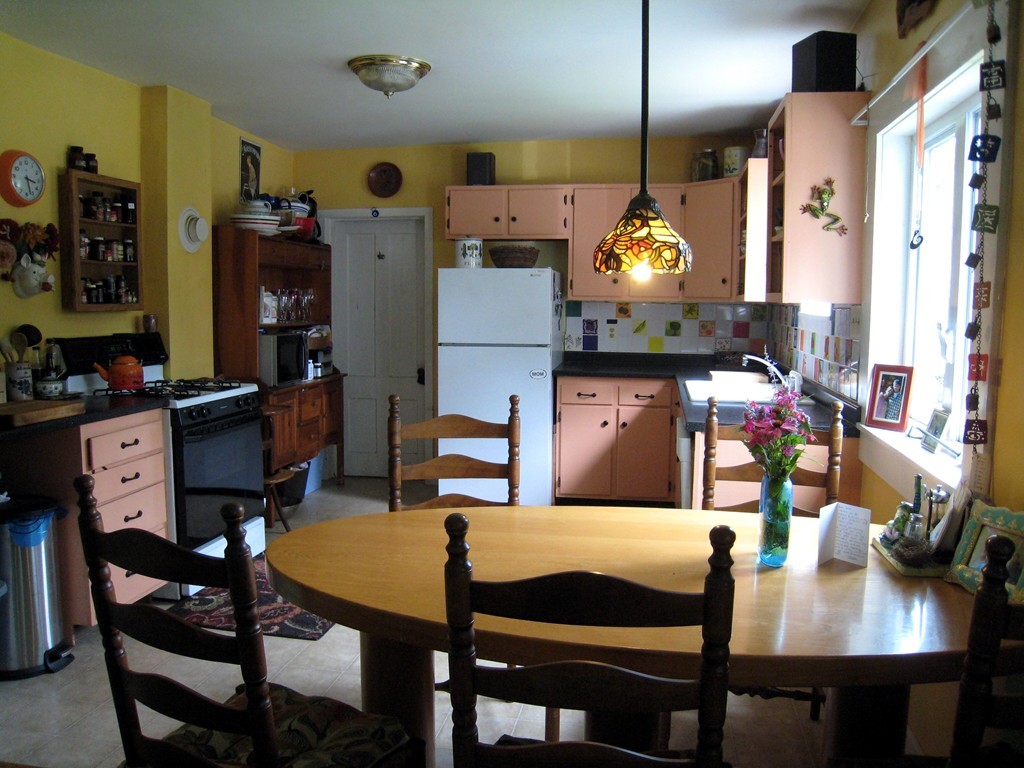 625 Spring Street Northampton, MA 01053 - Photo 5 of 30 Gallery Image 5