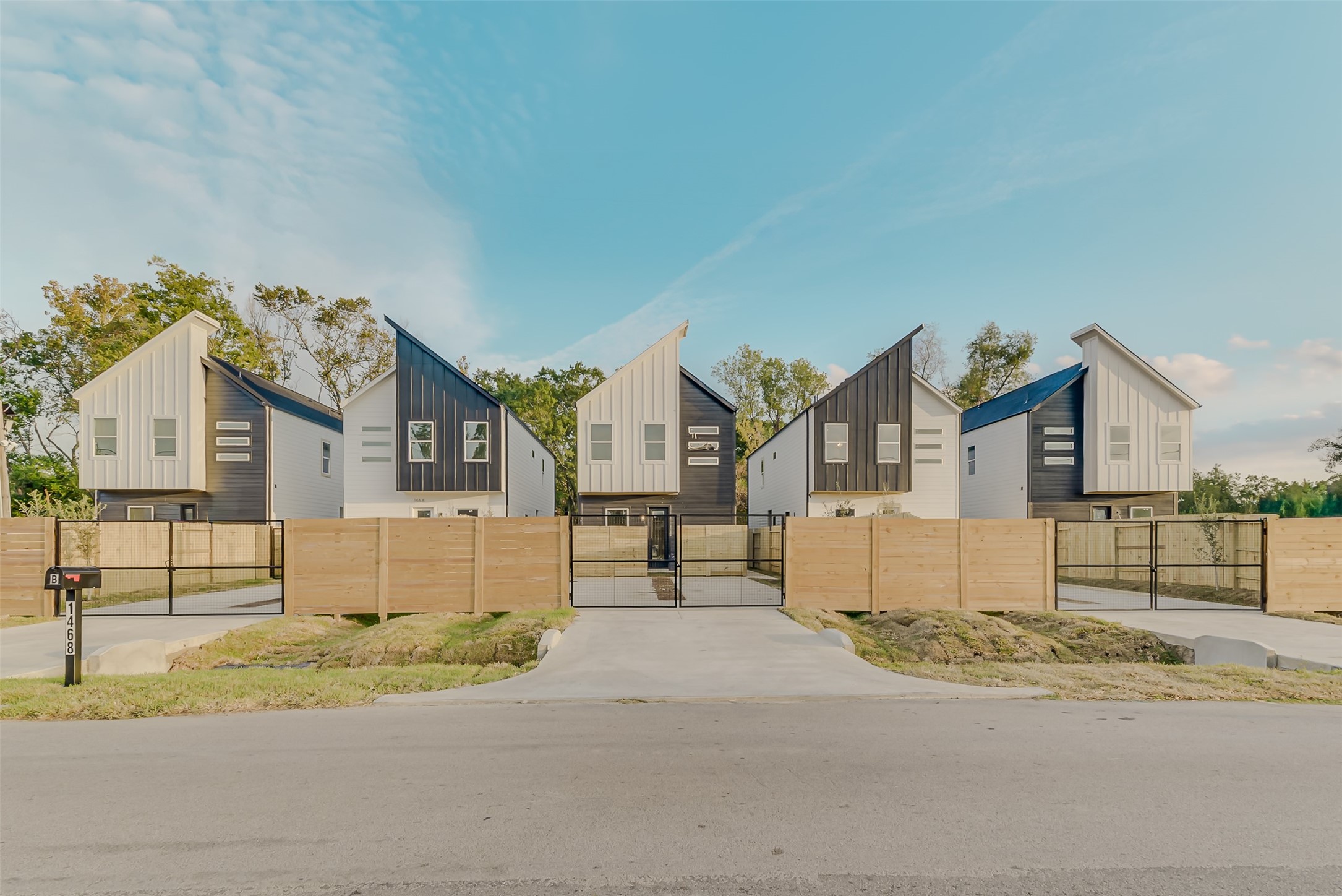1462 Ferguson Way Houston, TX 77088 - Photo 23 of 24 front view of a house with a street