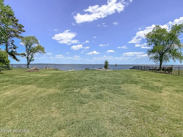 $699,000 | 106 Sound Shore Drive, Currituck, NC 27929