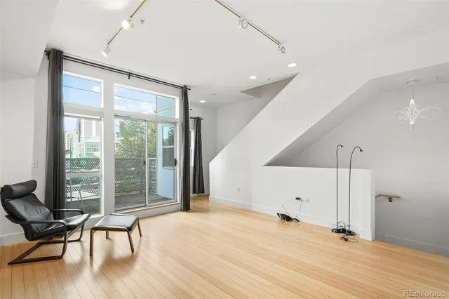 $3,095 | 2400 Champa Street, Unit 4, Denver, CO 80205