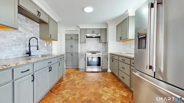 $2,300 | 108 Adams Street, Stratford, CT 06615