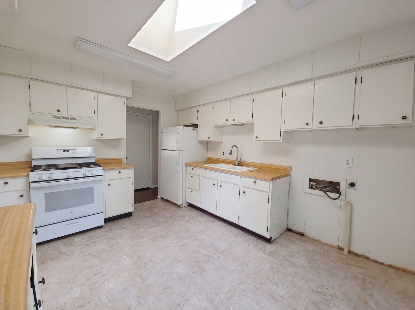 400 Phyllis Avenue Rochelle, IL 61068 - Photo 2 of 21