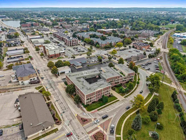 $319,900 | 555 Main Avenue, Unit 104, De Pere, WI 54115