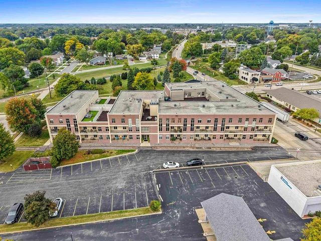 $319,900 | 555 Main Avenue, Unit 104, De Pere, WI 54115