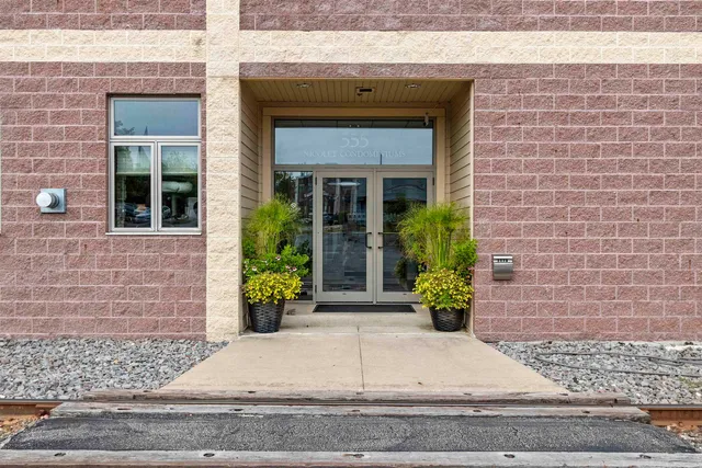 $319,900 | 555 Main Avenue, Unit 104, De Pere, WI 54115