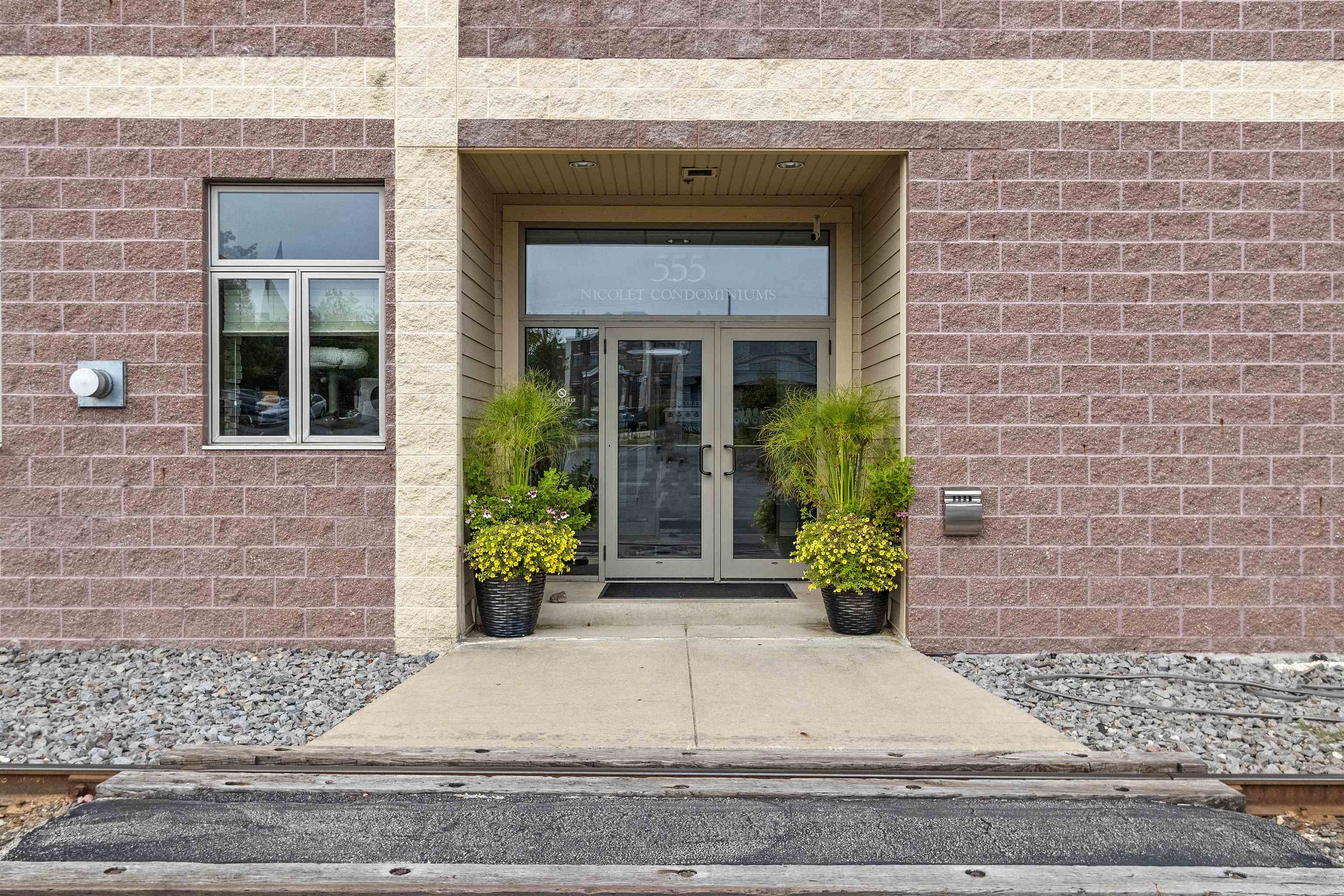 555 Main Avenue, Unit 104 De Pere, WI 54115 - Photo 5 of 69