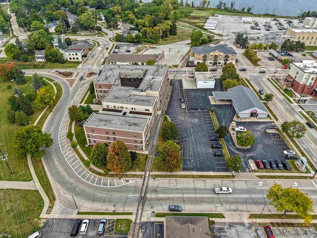 $319,900 | 555 Main Avenue, Unit 104, De Pere, WI 54115