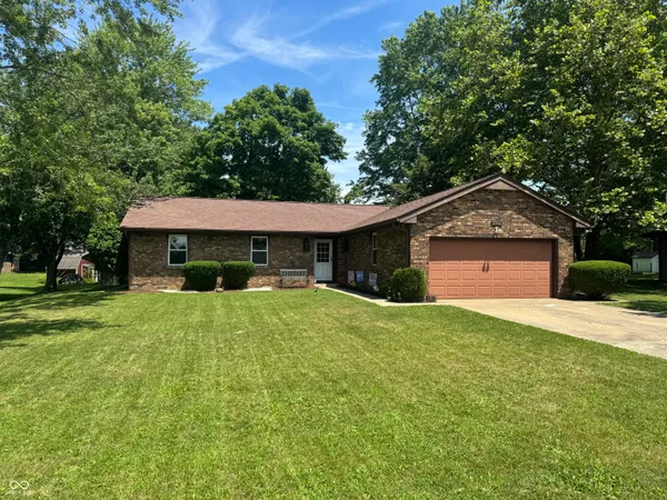 $219,900 | 2392 West Robbie Street, Columbus, IN 47201