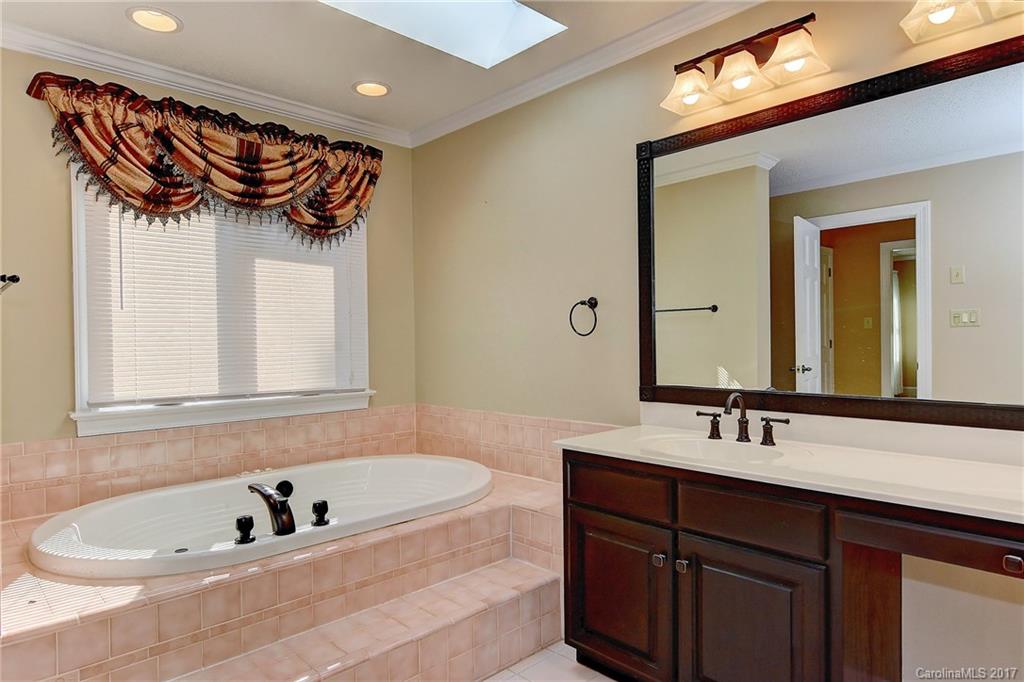 2925 Potter Road Waxhaw, NC 28173 - Photo 11 of 24 Gallery Image 11