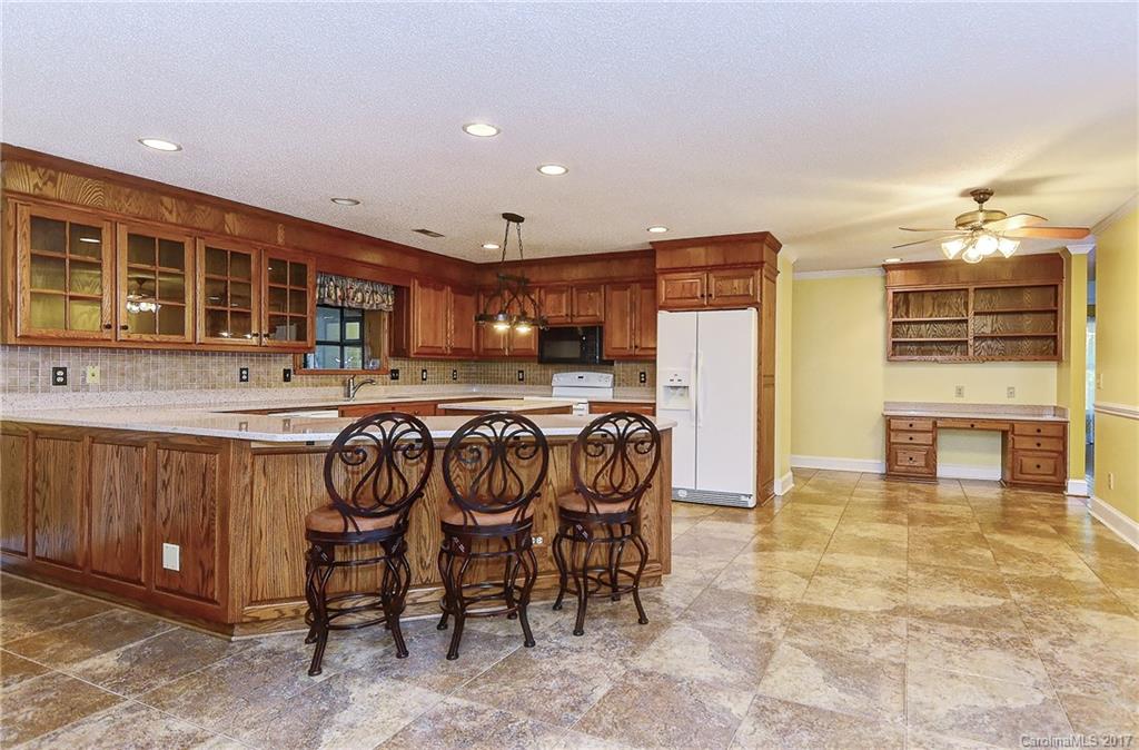 2925 Potter Road Waxhaw, NC 28173 - Photo 8 of 24 Gallery Image 8