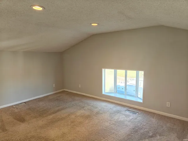 $329,900 | 6401 East Oak Street, Evansville, IN 47715