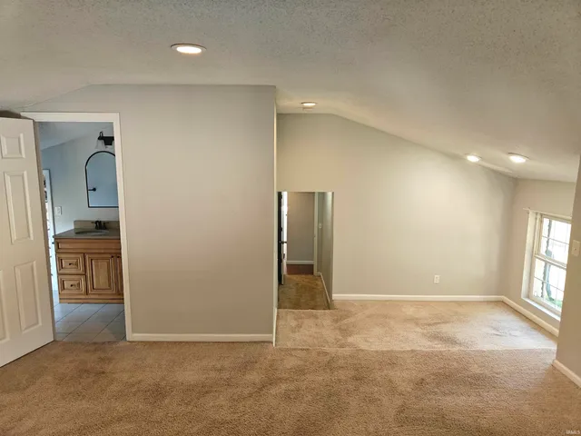 $329,900 | 6401 East Oak Street, Evansville, IN 47715