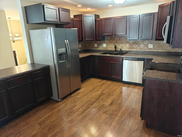 $329,900 | 6401 East Oak Street, Evansville, IN 47715