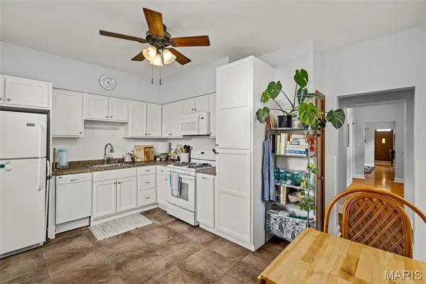 $260,000 | 5252 Botanical Avenue, St. Louis, MO 63110