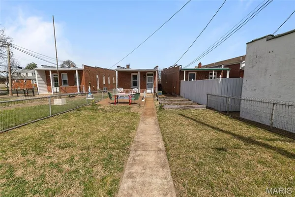 $260,000 | 5252 Botanical Avenue, St. Louis, MO 63110